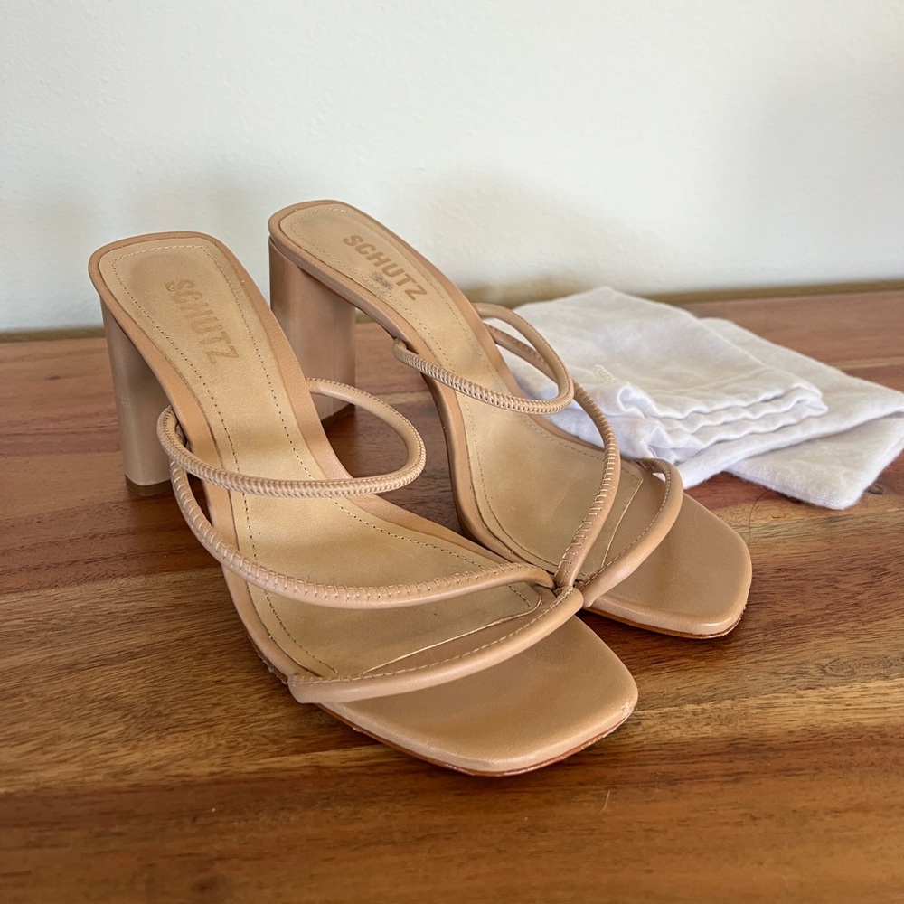 Schultz Strappy Heels Size 7.5